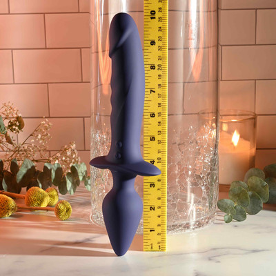 Foto 7 do produto Vibrador Duplo com Penetrador e Plug Anal, 10 Modos de Vibração, Controle Remoto e Recarregável - Gender X Dual Defender | 12,5 x 3,4 cm