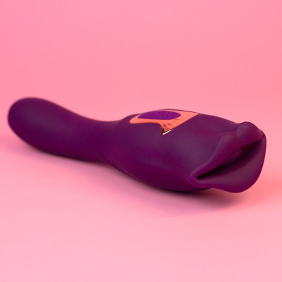 Foto 2 do produto Vibrador Duplo Recarregável em Silicone com Formato de Boca, 10 Modos de Vibração e 10 Tipos de Sucção - Exclusiva Erato | 10 x 3,1 cm