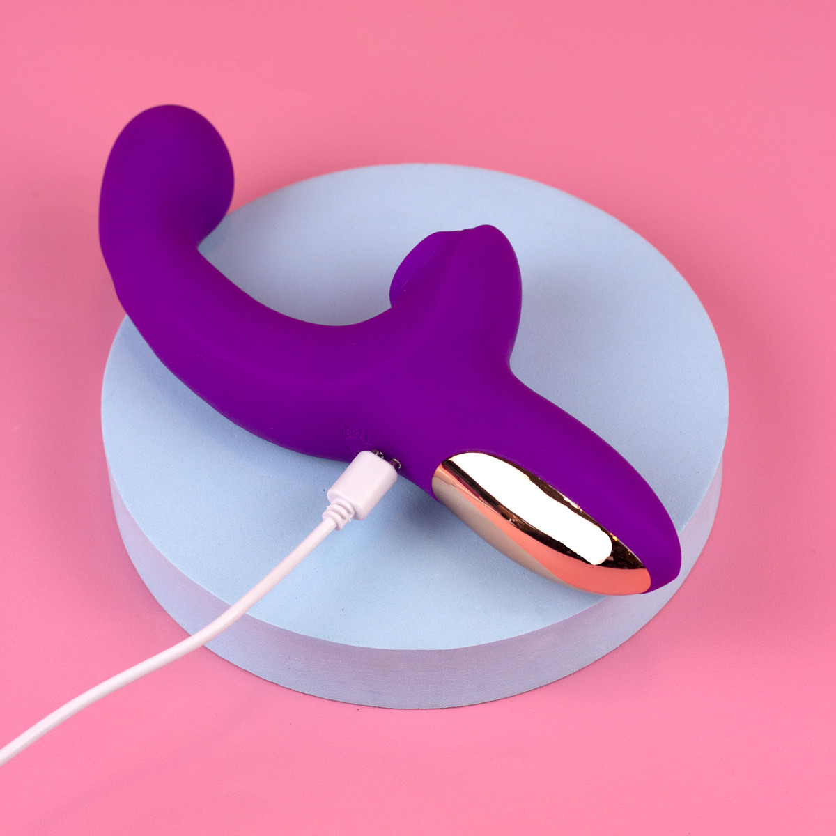 Vibrador Duplo em Silicone com 10 Modos de Vibração com Dedilhar, 10 Modos de Pulsação e Carregamento via Cabo USB Magnético - Exclusiva Bertha | 18,5 x 4 cm | Cor: Roxo - 5