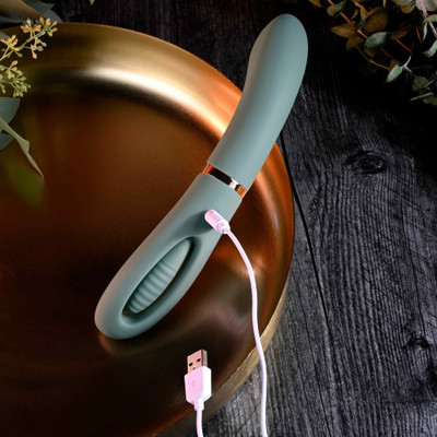 Vibrador Duplo em Silicone com 10 Modos de Vibração, 2 Motores e Recarregável via USB - Evolved Chick Flick | 10 x 3,5