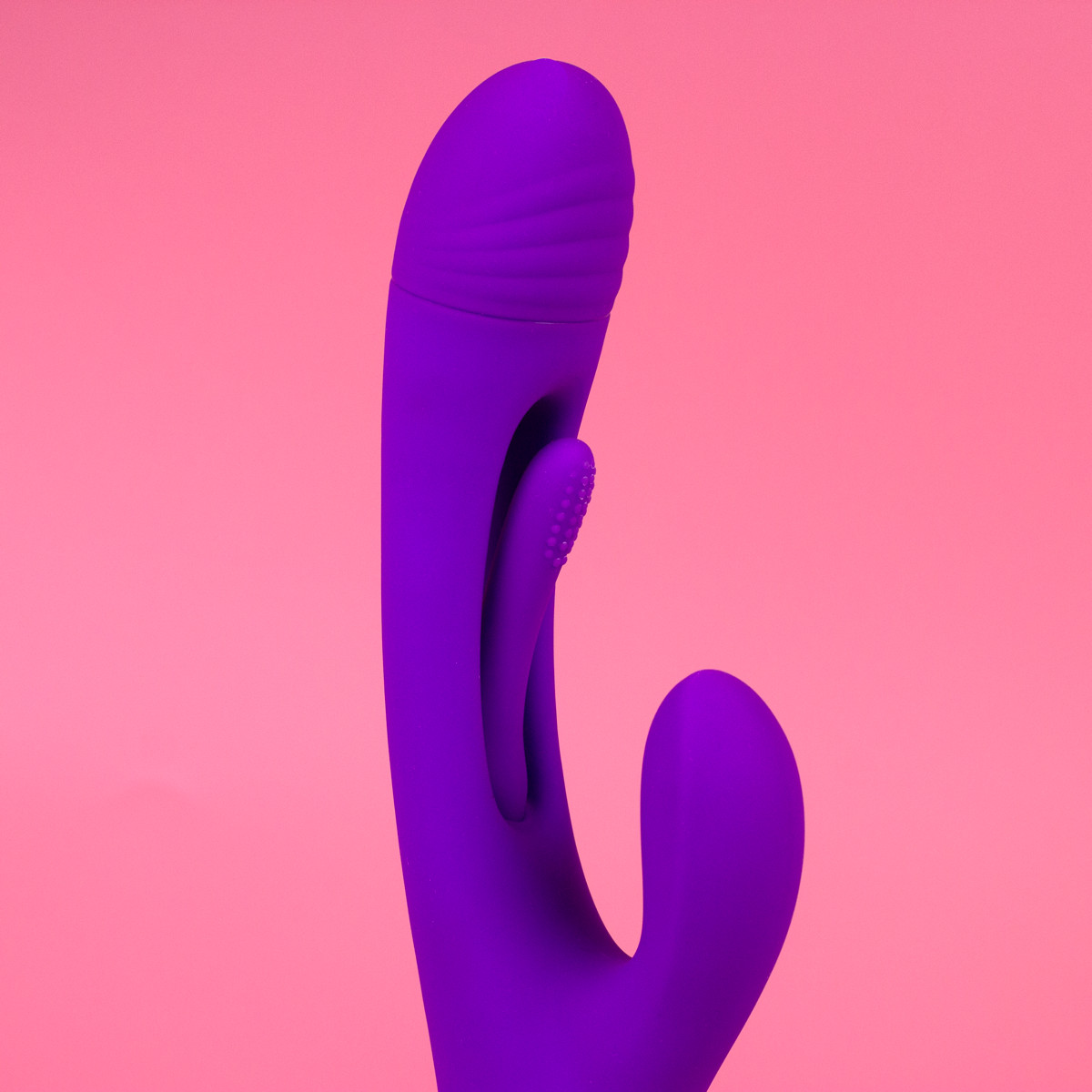 Vibrador Rabbit com Motor Triplo em Silicone com 7 Modos de vibração, 7 Movimentos de Língua e Recarregável - Exclusiva Anita | 14,5 x 4,2 cm - 3