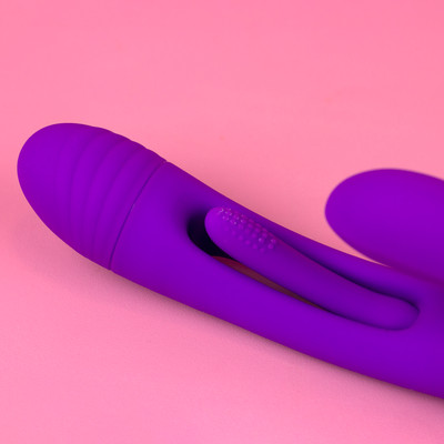 Foto 5 do produto Vibrador Rabbit com Motor Triplo em Silicone com 7 Modos de vibração, 7 Movimentos de Língua e Recarregável - Exclusiva Anita | 14,5 x 4,2 cm