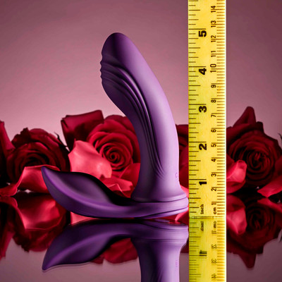 Foto 5 do produto Vibrador Duplo em Silicone com Design Versátil, 10 Modos de Vibração, Recarregável e Resistente à Água - Evolved Playboy Mix & Match | 10 x 3,4 cm
