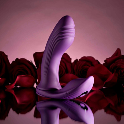 Foto 1 do produto Vibrador Duplo em Silicone com Design Versátil, 10 Modos de Vibração, Recarregável e Resistente à Água - Evolved Playboy Mix & Match | 10 x 3,4 cm