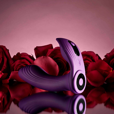 Foto 2 do produto Vibrador Duplo em Silicone com Design Versátil, 10 Modos de Vibração, Recarregável e Resistente à Água - Evolved Playboy Mix & Match | 10 x 3,4 cm