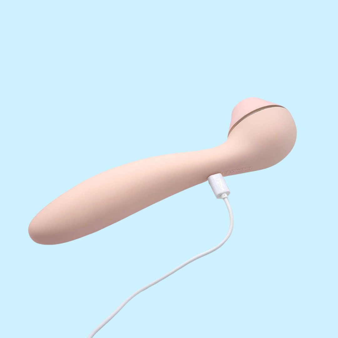 Vibrador Estimulador 2 em 1 com 5 Níveis de Pulsação, 3 Modos de Rotação, 10 Tipos de Vibração e Recarregável - Kistoy Polly Max - 3