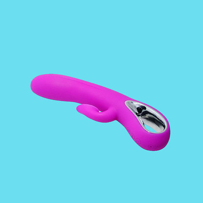 Foto 4 do produto Vibrador Estimulador de Clitóris e Ponto G, com Sucção e 12 Modos de Vibração, Recarregável - Pretty Love Nicola | 12 x 3,6 cm