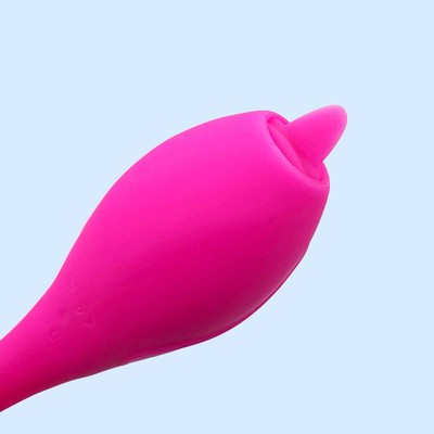 Foto 2 do produto Vibrador Estimulador de Clitóris em Silicone com Língua Massageadora, 10 Modos de Vibração, Controle Remoto Sem Fio e Recarregável - Jumping Egg | 19 x 3,3 cm