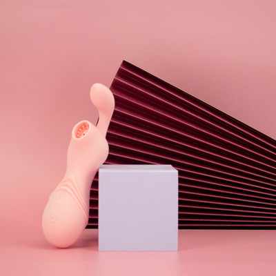 Vibrador Estimulador de Clítoris com Sucção Recarregável em Silicone com 12 Modos de Vibrações - Naughty Baby Vibration Rod | Disponível em 3 Cores
