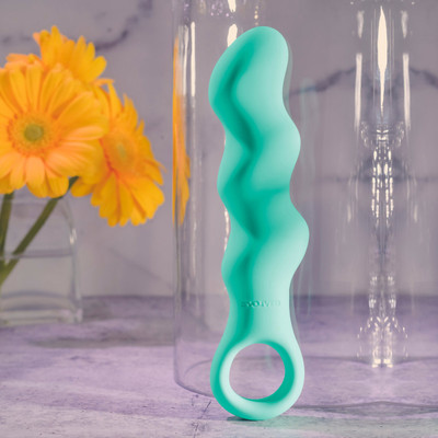 Foto 3 do produto Vibrador Estimulador no Formato Ondular com 10 Modos de Vibração e Carregamento Via Cabo USB - Evolved Triple Teaser | 14,6 x 3,8 cm