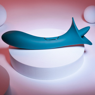 Foto 5 do produto Vibrador Estimulador de Ponto G e Clítoris com 9 Modos de Vibração, Língua com 9 Movimentos e Recarregável - Evolved Playboy Pleasure True Indulgence