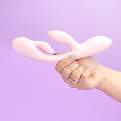 Vibrador Estimulador do Ponto G e Clítoris com Bateria Recarregável e 10 Modos de Vibração - Exclusiva Tanith | 12,5 x 4 cm