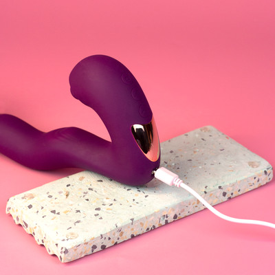 Foto 4 do produto Vibrador Estimulador de Ponto G e Clitóris em Silicone com 10 Modos de Vibração e 5 Modos de Pulsação - Exclusiva Ada | 16,4 x 9,4 cm