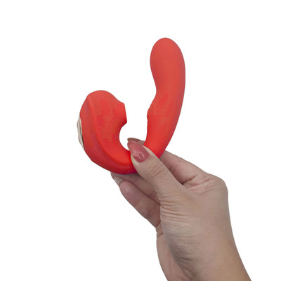 Foto 7 do produto Vibrador Estimulador de Ponto G e Clitóris em Silicone com 10 Modos de Vibração, 10 Tipos de Pulsação e Recarregável -  Intt Orgasmic Luxury | 10,5 x 9,2 cm