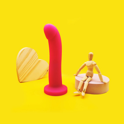 Foto 5 do produto Vibrador Estimulador de Ponto G e Clitóris com Ventosa na Base, 7 Modos de Vibração e Controle Remoto sem Fio - Topo Toys Dildo Remoto Strap On | 17 x 3,2 cm