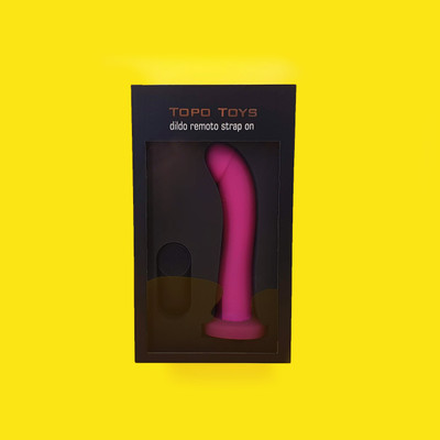 Foto 6 do produto Vibrador Estimulador de Ponto G e Clitóris com Ventosa na Base, 7 Modos de Vibração e Controle Remoto sem Fio - Topo Toys Dildo Remoto Strap On | 17 x 3,2 cm
