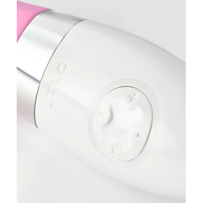 Foto 14 do produto Vibrador Estimulador de Ponto G Recarregável em Silicone com 8 Modos de Vibração e Resistente à Água - Lelo Gigi 2 | Disponível em 4 Cores