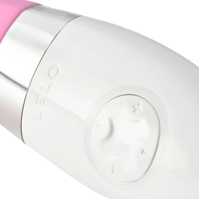 Foto 13 do produto Vibrador Estimulador de Ponto G Recarregável em Silicone com 8 Modos de Vibração e Resistente à Água - Lelo Gigi 2 | Disponível em 4 Cores