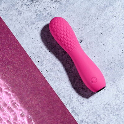 Foto 2 do produto Vibrador e Estimulador de Clitóris em Silicone com 10 Tipos de Vibração e Carregamento via USB - Selopa Razzle Dazzle | 11 x 3,2 cm