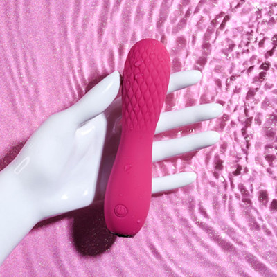 Foto 6 do produto Vibrador e Estimulador de Clitóris em Silicone com 10 Tipos de Vibração e Carregamento via USB - Selopa Razzle Dazzle | 11 x 3,2 cm