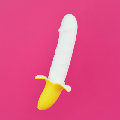 Foto 1 do produto Vibrador em Forma de Banana com 8 Modos de Pulsação, Recarregável e Resistente à Água - La Banana | 13 x 3,4 cm