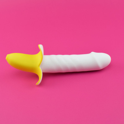 Foto 2 do produto Vibrador em Forma de Banana com 8 Modos de Pulsação, Recarregável e Resistente à Água - La Banana | 13 x 3,4 cm