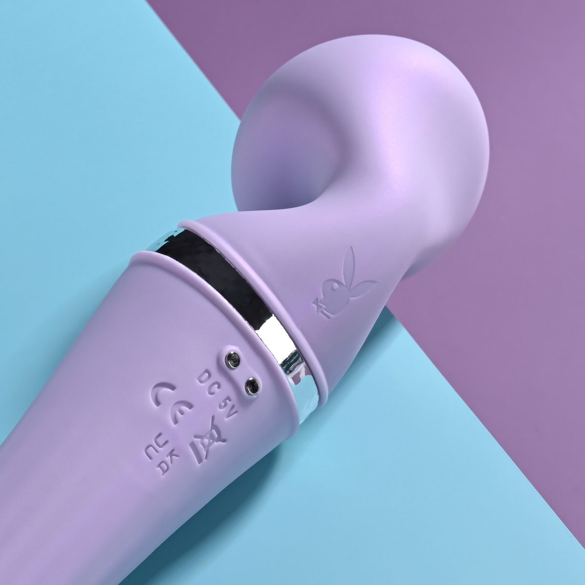 Vibrador Massageador Duplo Varinha Mágica em Silicone com 8 Modos de Vibrações, 5 Ritmos Giratórios e Recarregável - Playboy Pleasure Vibrato | 14 x 3,2 cm - 5