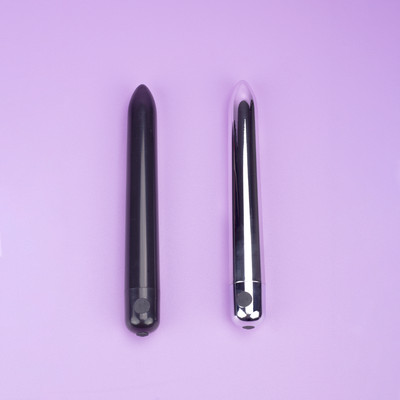 Foto 2 do produto Vibrador Personal com 10 Modos de Vibrações e Recarregável - Love Magic Gida | 13 x 1,9 cm | Disponível em 2 Cores