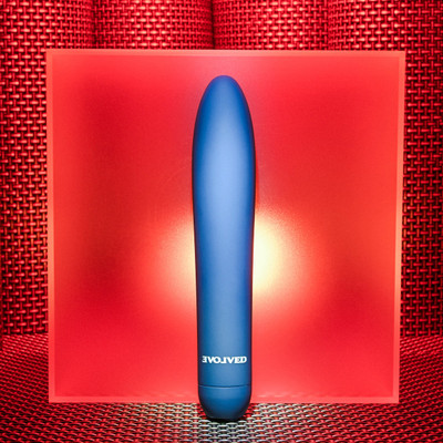Vibrador Personal Recarregável com 10 Modos de Vibração - Evolved Straight Forward | 14,5 x 3,1 cm