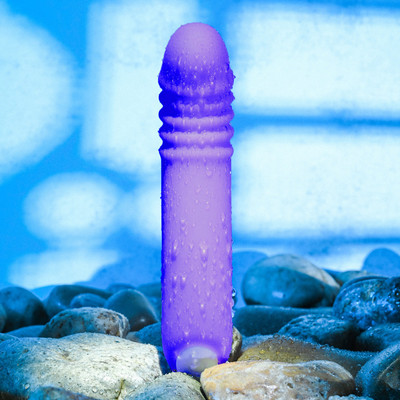 Vibrador Ponto G Recarregável com Texturas Anelares, 7 Modos de Vibração e Luz de LED - Evolved The G-Rave - 10 x 3,2 cm