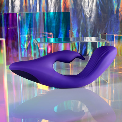 Foto 5 do produto Vibrador de Ponto G e Clitóris Articulado em Silicone com Texturas Anelares, 7 Modos de Vibração e Carregamento via Cabo USB - Selopa Poseable Bunny | 13,7 x x 3,4 cm