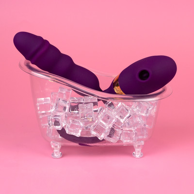 Foto 3 do produto Vibrador de Ponto G e Clitóris em Silicone com 10 Modos de Vibração, 5 Níveis de Pulsação e 9 Tipos de Vai e Vem - Exclusiva Valentina | 13 x 3,5 cm