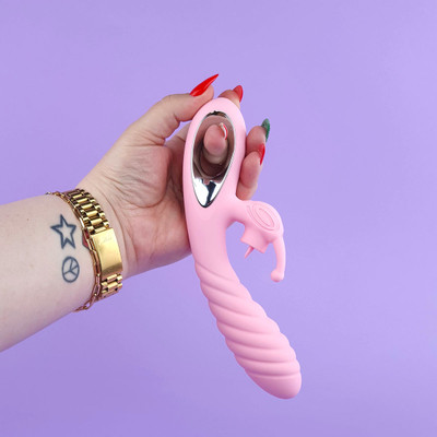 Foto 5 do produto Vibrador de Ponto G e Clitóris em Silicone com 36 Modos de Vibração e Carregamento via Cabo USB Magnético - Vicky PowerFul Vibration | 12,5 x 3,4 cm