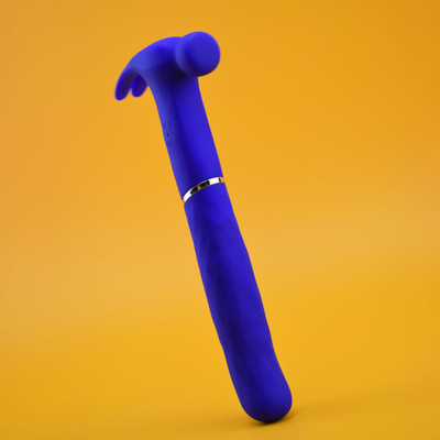 Foto 7 do produto Vibrador de Ponto G e Clitóris em Silicone no Formato de Martelo com Motor Duplo, 10 Modos de Vibração e 3 Níveis de Intensidade - Sweet Hammer | Disponível em 4 Cores