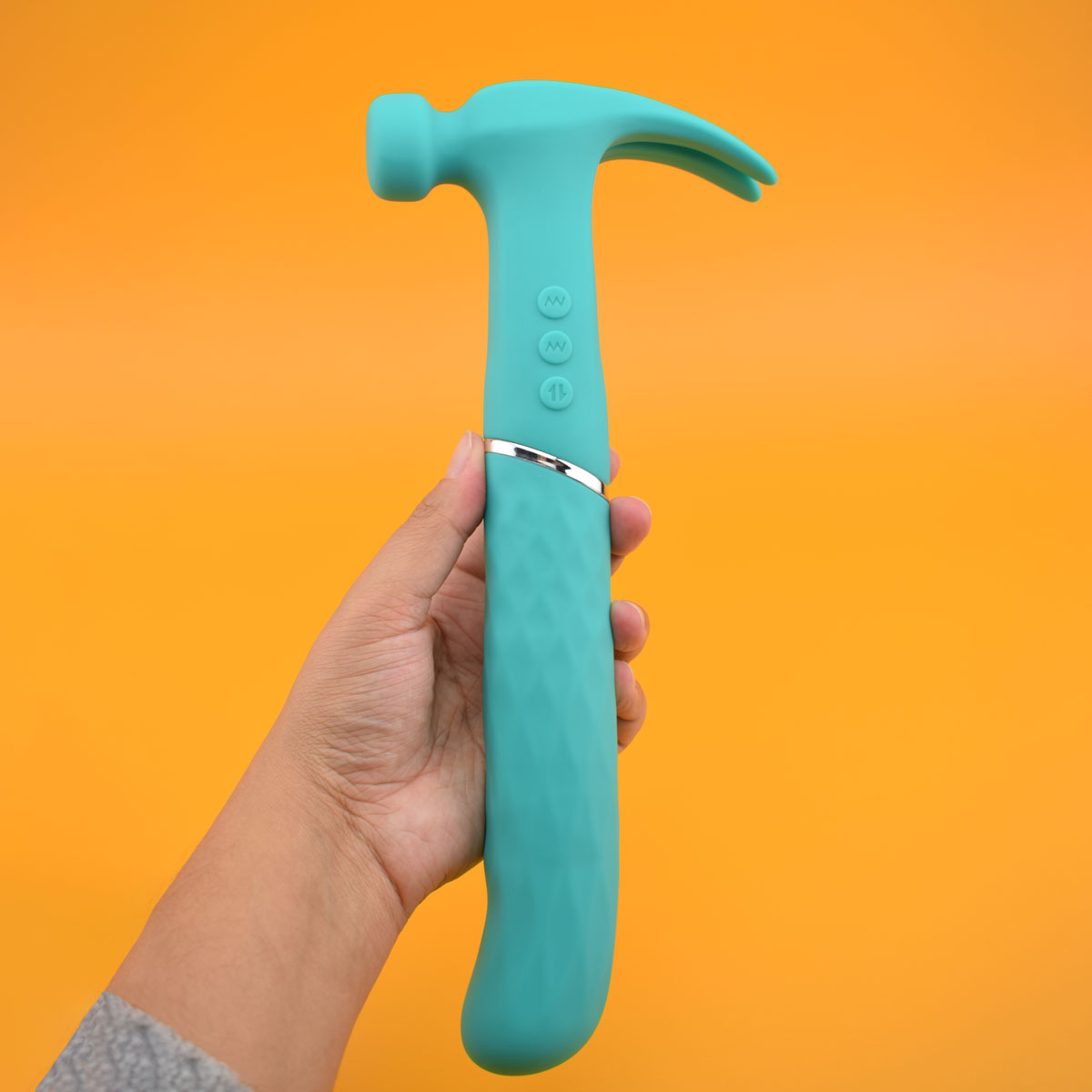 Vibrador de Ponto G e Clitóris em Silicone no Formato de Martelo com Motor Duplo, 10 Modos de Vibração e 3 Níveis de Intensidade - Sweet Hammer | Disponível em 4 Cores - 11