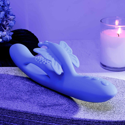 Foto 4 do produto Vibrador de Ponto G e Clitóris em Silicone, Motor Duplo com 10 Modos de Vibrações e Recarregável - Evolved Butterfly Dreams | 14,5 x 3,2 cm