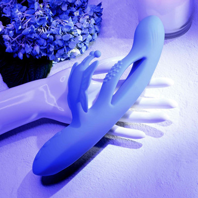 Foto 8 do produto Vibrador de Ponto G e Clitóris em Silicone, Motor Duplo com 10 Modos de Vibrações e Recarregável - Evolved Butterfly Dreams | 14,5 x 3,2 cm