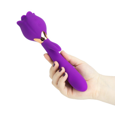 Vibrador de Ponto G e Estimulador Clitoriano em Formato de Rosa com Ponteira Estimuladora e 2 Capas, 10 Modos de Vibração e 3 Rotações - Lena | 13 x 3,4 cm | Disponível em 2 Cores