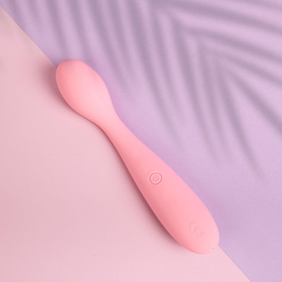 Foto 4 do produto Vibrador Ponto G Recarregável com Ponta Achatada Estimuladora e 5 Modos de Vibração - Svakom Keri | 17,2 x 2,2 cm | Disponível em 2 Cores
