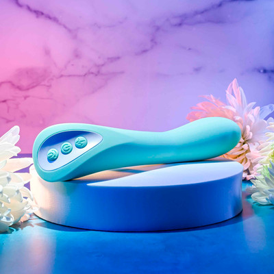 Foto 4 do produto Vibrador de Ponto G em Silicone com 10 Modos de Vibração, 3 Velocidades de Dedilhado, Recarregável e Resistente À Água - Evolved Come With Me | 13,5 x 3,5 cm