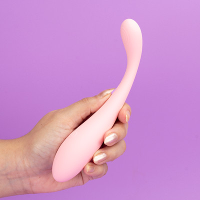 Vibrador de Ponto G em Silicone com 10 Modos de Vibração Potentes e Recarregável - Exclusiva Nerissa | 12 x 2,1 cm