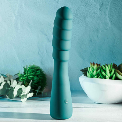 Foto 1 do produto Vibrador de Ponto G em Silicone com 12 Modos de Vibrações e Recarregável - Gender X Scorpion | 16,5 x 3,5 cm