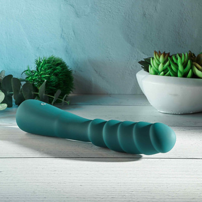 Foto 3 do produto Vibrador de Ponto G em Silicone com 12 Modos de Vibrações e Recarregável - Gender X Scorpion | 16,5 x 3,5 cm