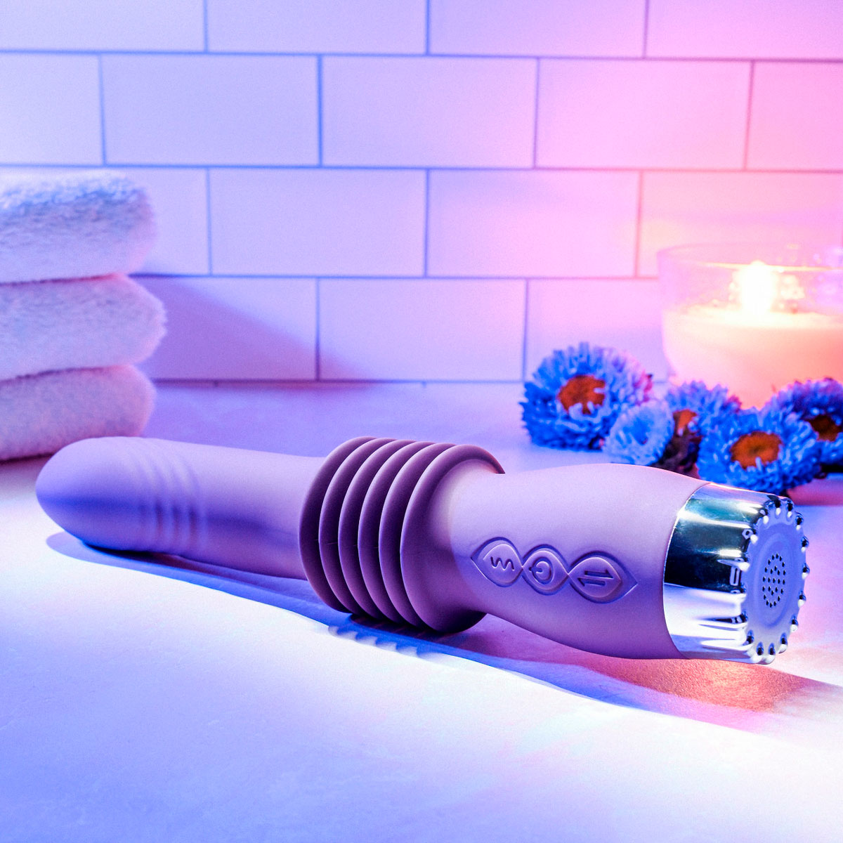 Vibrador de Ponto G em Silicone com 8 Modos de Vibração, 2 Movimentos de Vai e Vem e Carregamento Via USB - Adam & Eve Deep love Thrusting Wand | 12,5 x 3,4 cm - 3