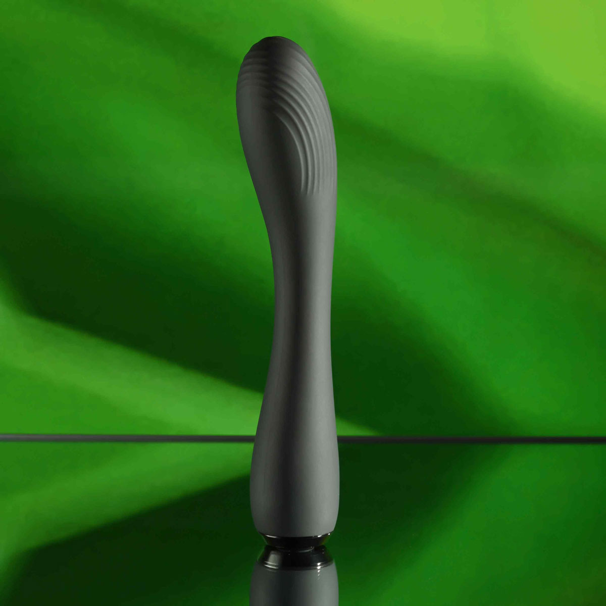 Vibrador de Ponto G em Silicone com Ponta Texturizada, 10 Modos de Vibração e Recarregável - Selopa Midnight Magic | 15,5 x 3,6 cm - 2