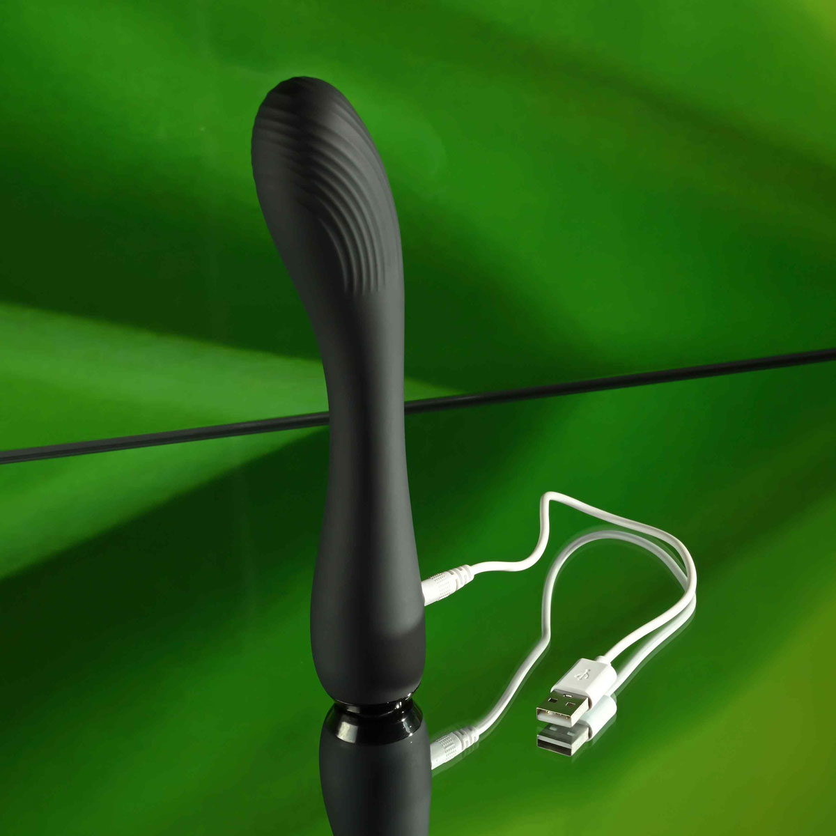 Vibrador de Ponto G em Silicone com Ponta Texturizada, 10 Modos de Vibração e Recarregável - Selopa Midnight Magic | 15,5 x 3,6 cm - 6