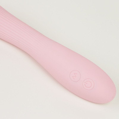 Foto 4 do produto Vibrador de Ponto G em Silicone com Texturas Anelares, 7 Modos de Vibração e Carregamento via Cabo USB - Topo Toys Enjoy Irvini | 12,5 x 3,2 cm | Disponível em 2 Cores