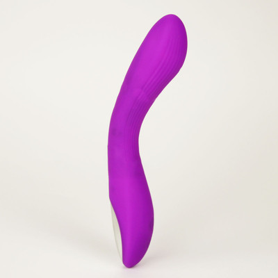 Foto 5 do produto Vibrador de Ponto G em Silicone com Texturas Anelares, 7 Modos de Vibração e Carregamento via Cabo USB - Topo Toys Enjoy Irvini | 12,5 x 3,2 cm | Disponível em 2 Cores