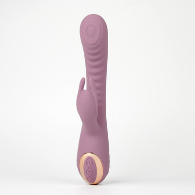 Foto 5 do produto Vibrador de Ponto G com Texturas Ondulares e Clitóris em Forma de Coelho, 10 Modos de Vibração e 5 Níveis de Velocidade de Pulsação - Topo Toys Essencial Throb Bunny | Disponível em 2 Cores