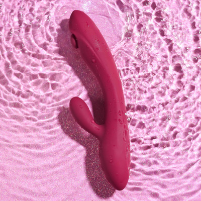 Foto 2 do produto Vibrador Rabbit com 10 Modos de Vibração, Esfera Estimuladora, 2 Motores, Resistente à Água e Recarregável - Evolved Jammin' G | 13 x 3,6 cm